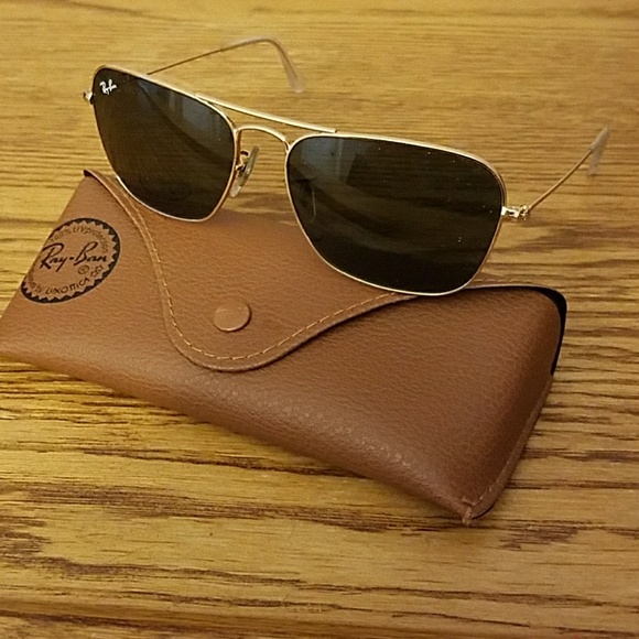 Ray-Ban Other - Ray-Ban Gold Caravan Aviator sunglasses like nw